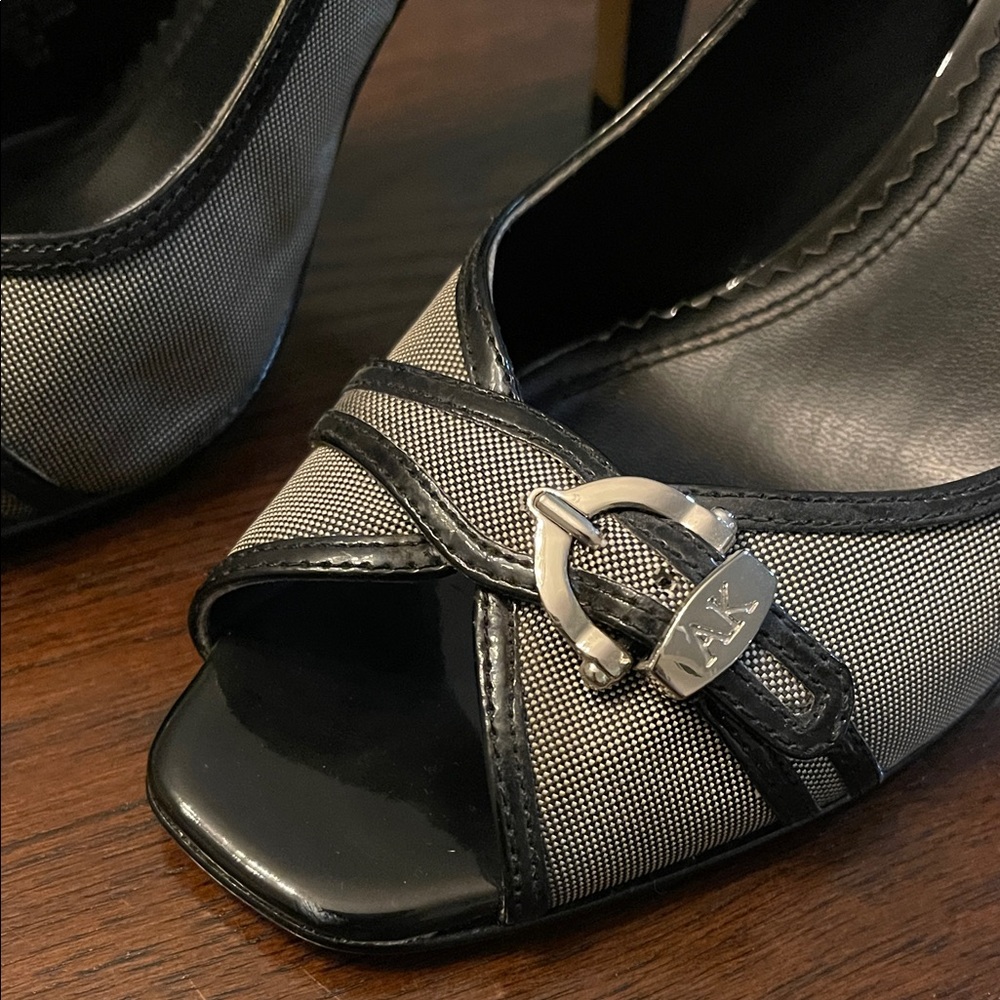 Anne Klein Black and Gray Slingback Heels
